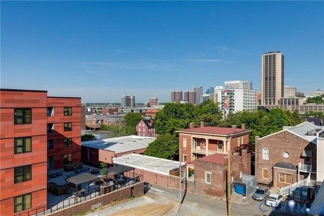 Building Photo - 220 N 20th St
