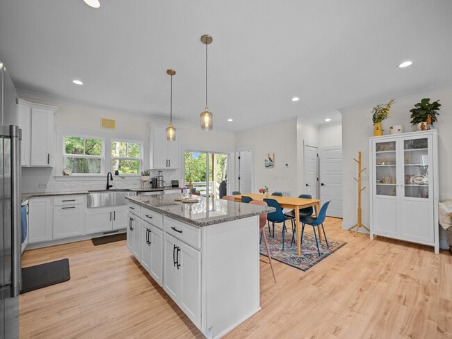 Building Photo - 408 Celtic Ash St