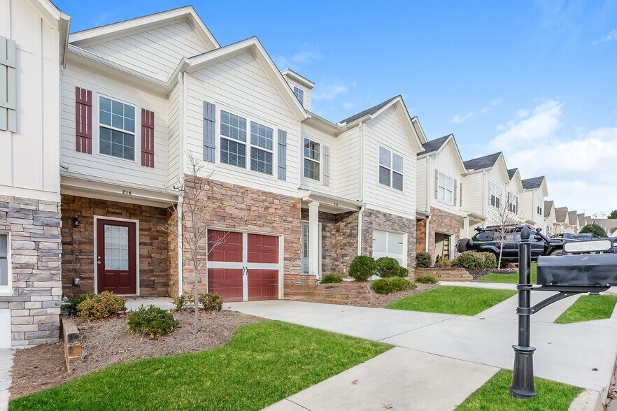 Building Photo - 216 Riley Cir