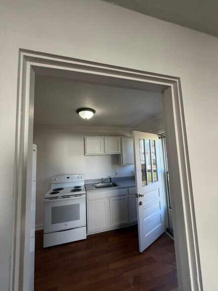 Building Photo - 1701 Madison Ave