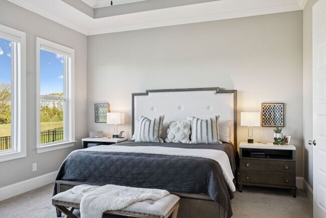 Building Photo - Luxurious living space *Fully furnished and impeccably designed*