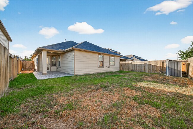 Building Photo - 7219 Victorville Dr