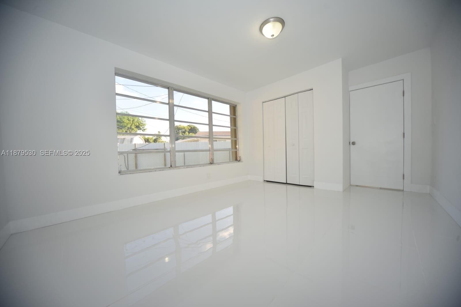 Building Photo - 18601 SW 97th Ct