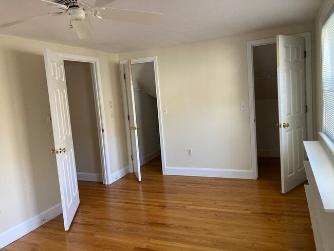 Building Photo - 9 Lupine Ct