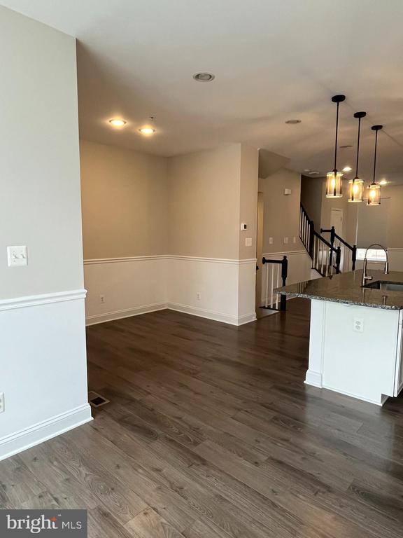 Building Photo - 1225 Fenwick Rd