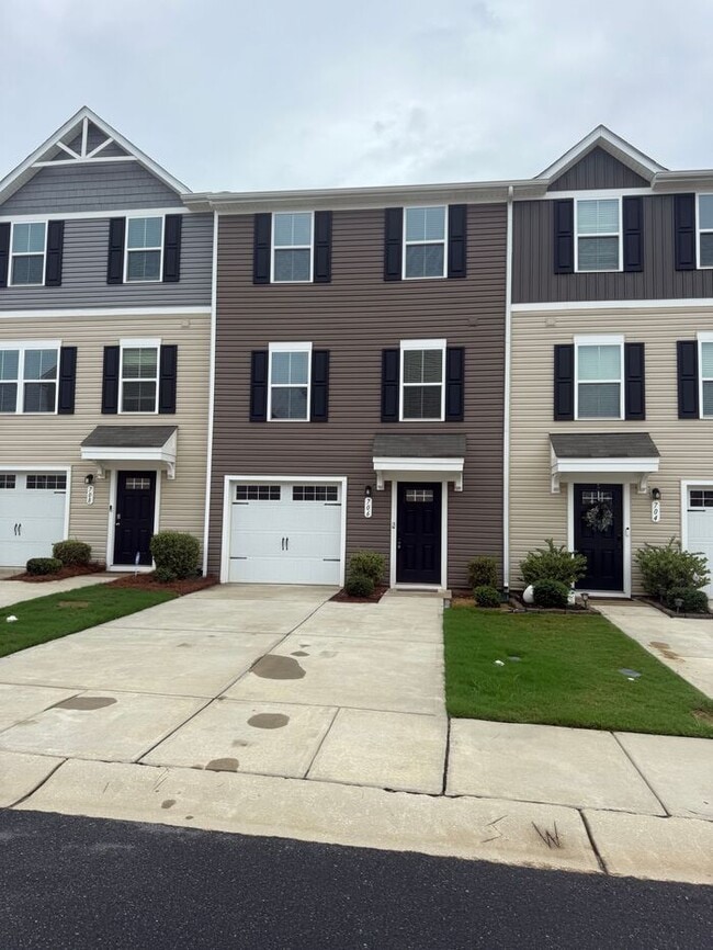 Primary Photo - September MOVE IN SPECIAL-$150.00 Your Fir...