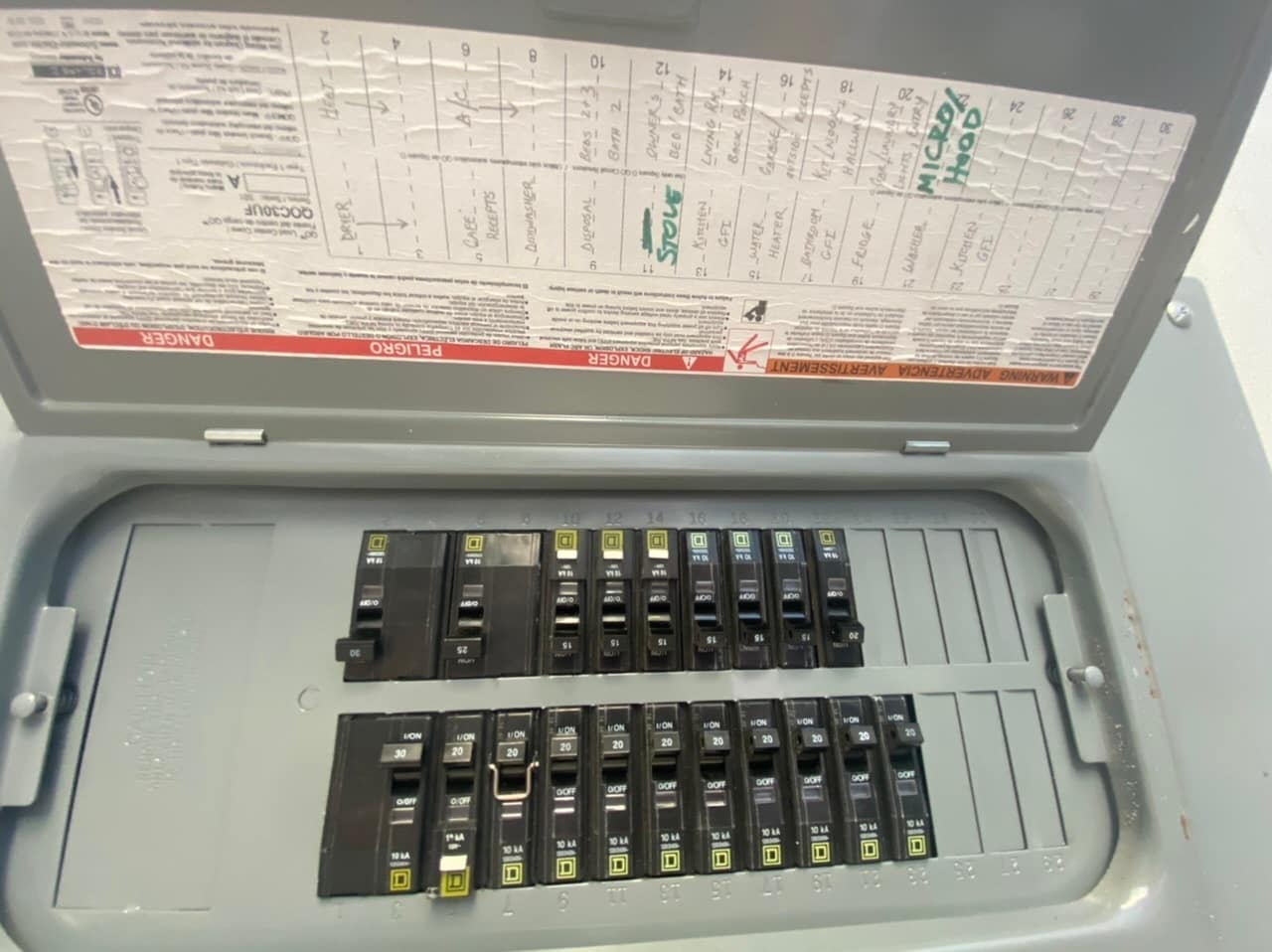 Electrical / Fuse box - 137 Bison Trl