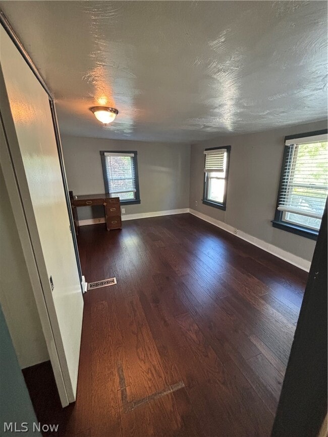 Building Photo - 232 Chagrin Blvd