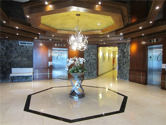 Building Photo - 1340 S Ocean Blvd