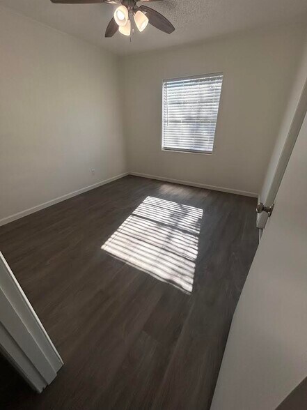 Building Photo - 2301 Cochran St