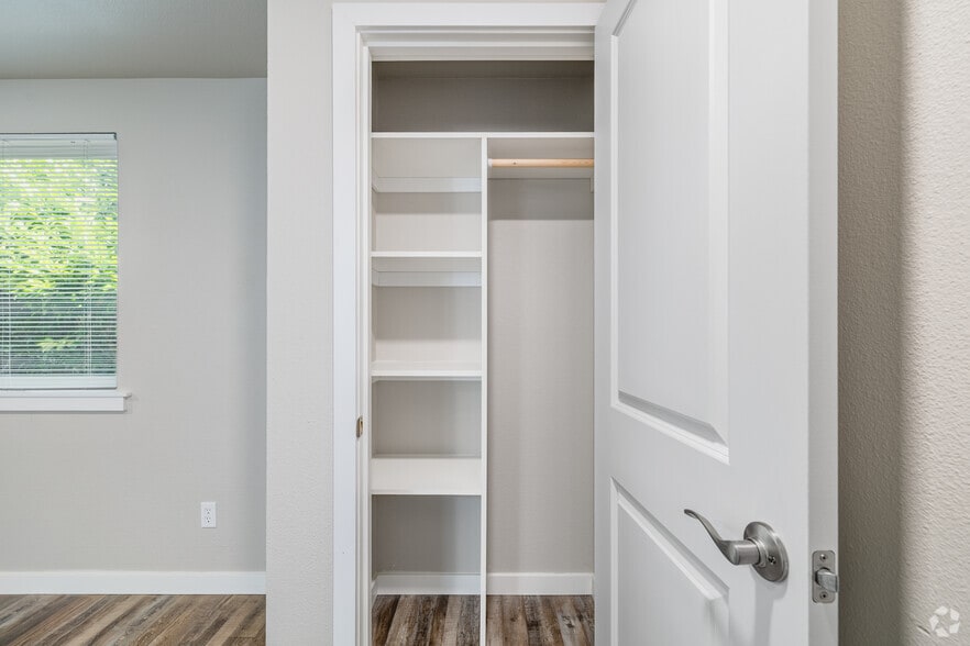 2BR, 1BA - 656SF - Pantry - 1126 Sleater Kinney Rd SE
