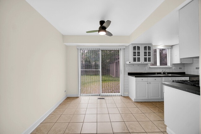 Building Photo - 1807 Whitney Dr