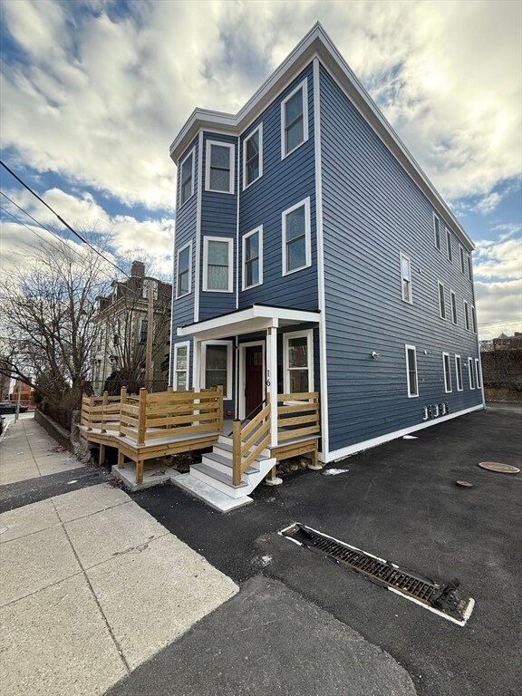 Building Photo - 16 Delle Ave