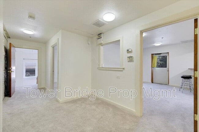 Building Photo - 122 I St