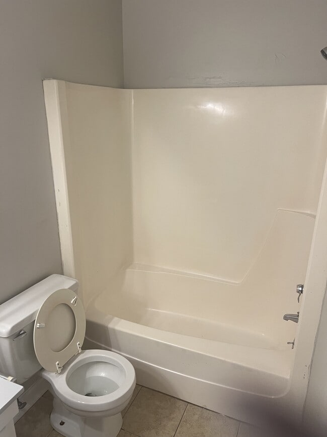 Building Photo - 201 Northpoint Ave