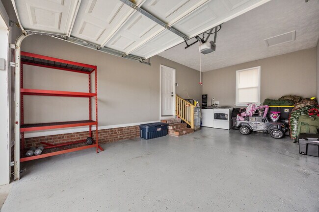 Building Photo - 38 Hallmark Dr