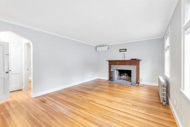 Building Photo - 153 Stimson St