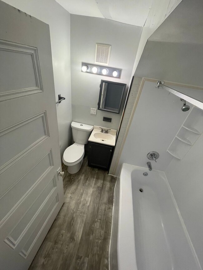 Building Photo - 803 Ohio River Blvd