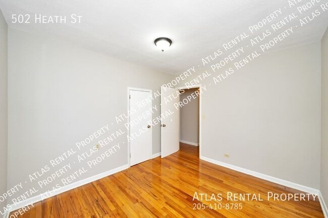 Building Photo - 502 Heath St