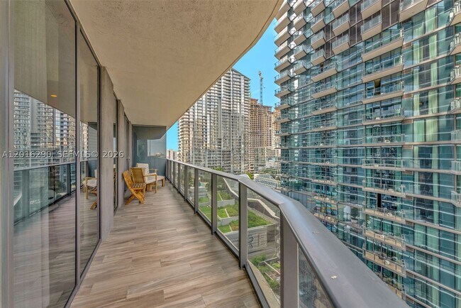 Building Photo - 801 S Miami Ave