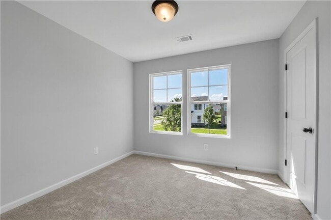 Building Photo - 845 York Aly