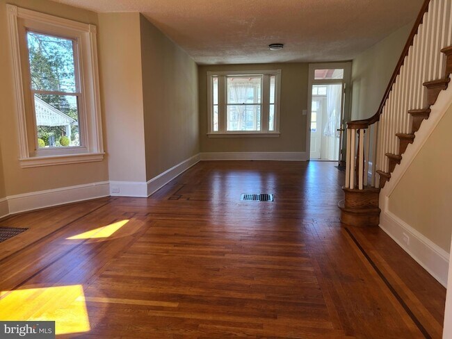 Building Photo - 524 Washington St