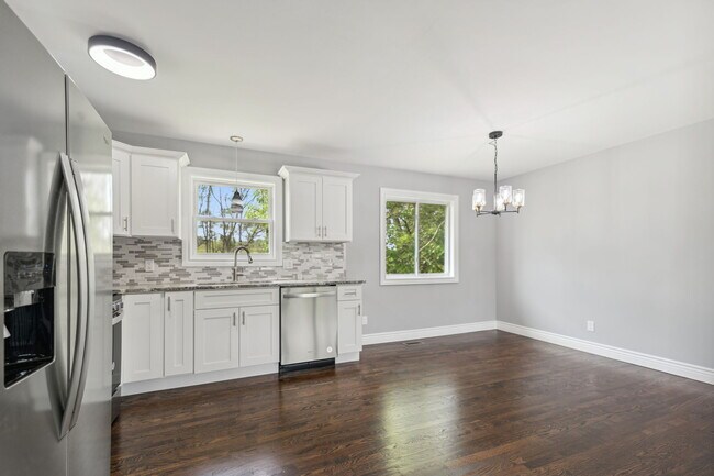 Building Photo - 4641 E 13th Pl