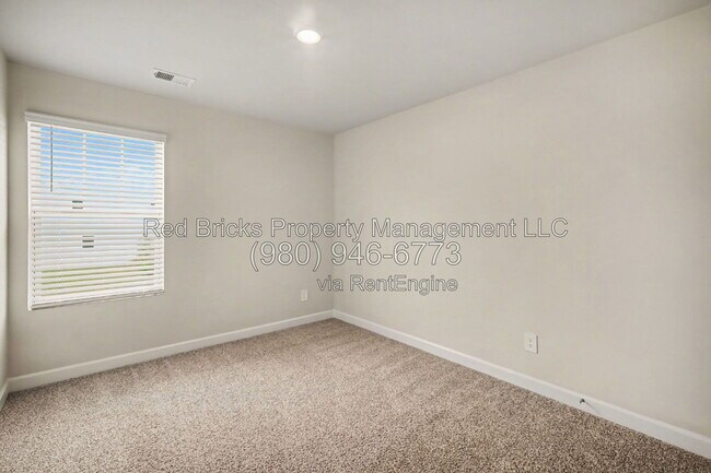 Building Photo - 2070 Old Rivers Rd