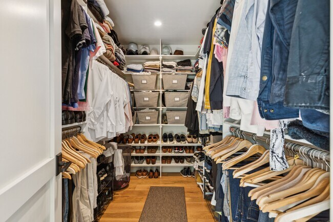 Building Photo - 760 Zinfandel Ln