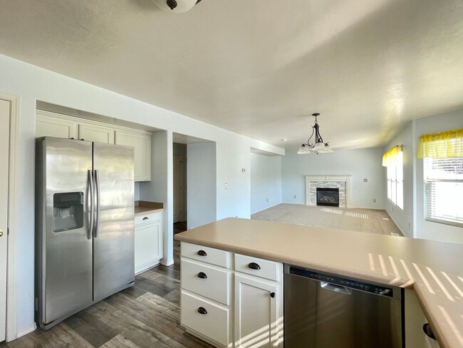 Building Photo - Beautiful Single Family Home Available Soon!