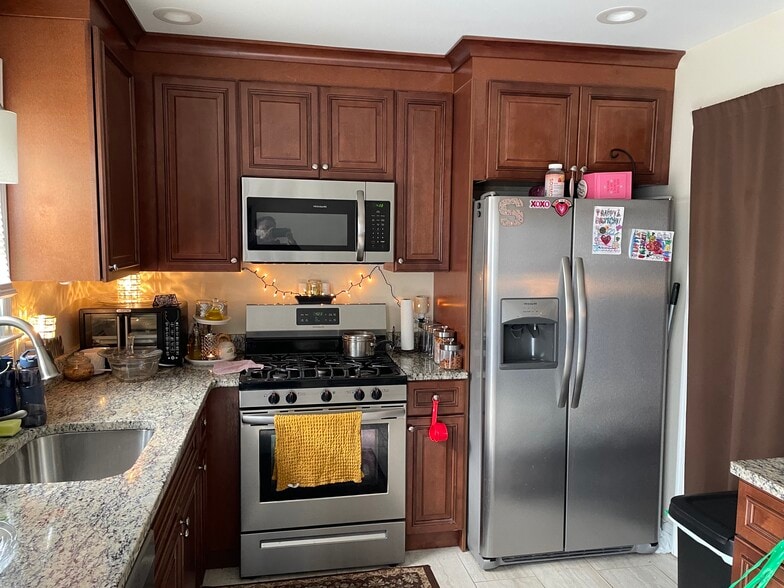 Kitchen - 34 Eaves Mill Rd