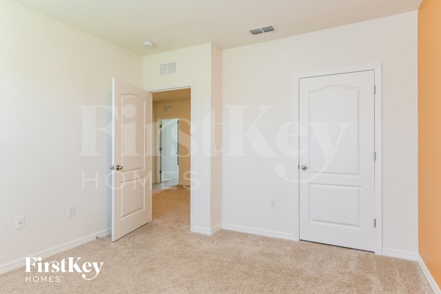 Building Photo - 3345 Wellborn Dr