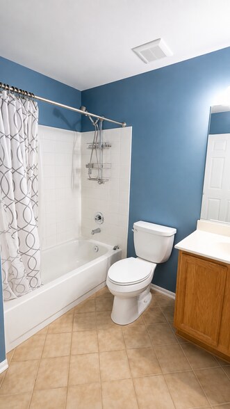 Building Photo - 1561 E Chivalry Ct