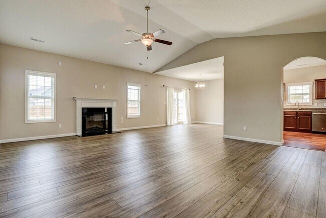 Building Photo - 116 Regatta Way