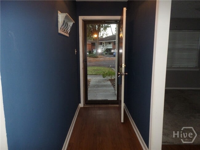 Building Photo - 29 Colony Park Dr