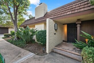 Building Photo - 6 Month Furnished Home at Collwood Manor