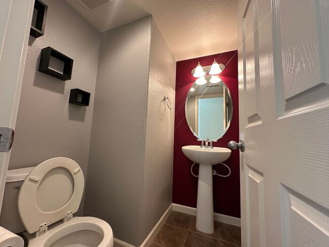 Building Photo - 7041 Sacred Cir