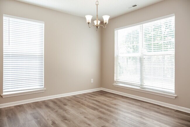 Building Photo - 8302 Bristol Ford Pl