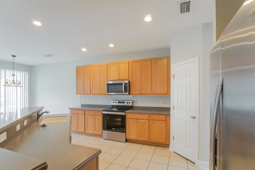 Building Photo - 3305 Turkey Creek Dr