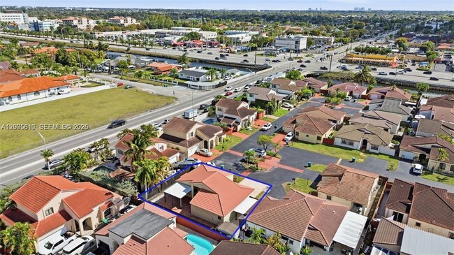 Building Photo - 561 SW 87th Ct