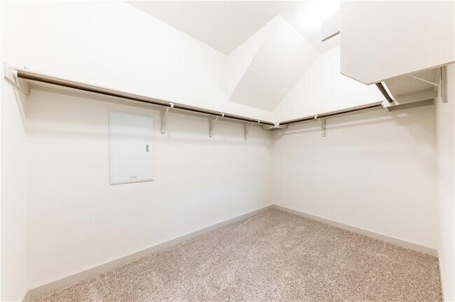 Building Photo - 8304 Mimi Ln