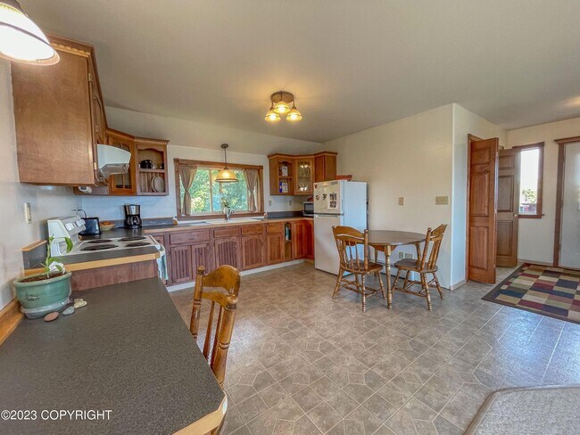 Building Photo - 59900 Winter Wren Ct