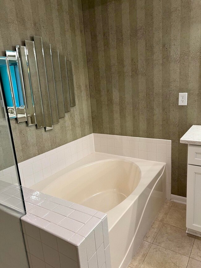 Building Photo - 2271 Edenderry Dr