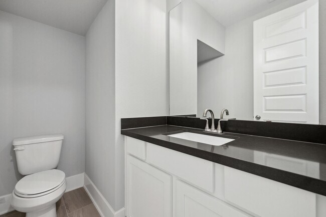 Building Photo - 863 Sarasota Shore Dr