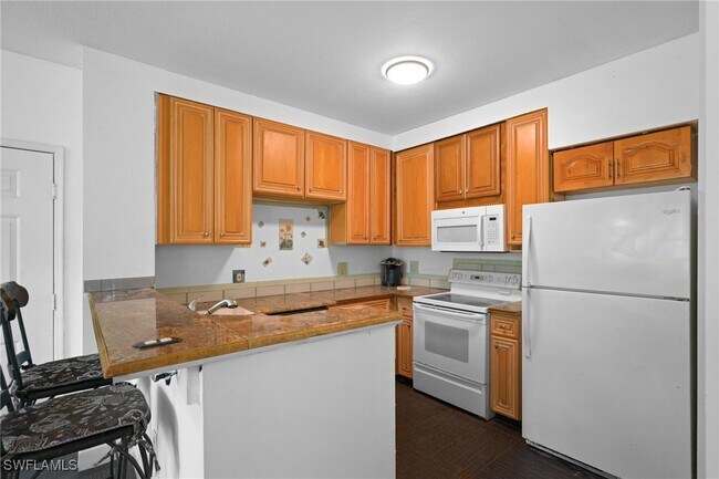 Building Photo - 1220 Reserve Way