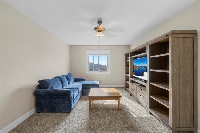 Building Photo - 4375 Vista Pointe Dr