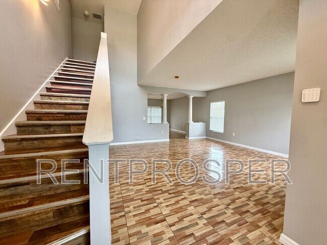 Building Photo - 677 Elbridge Dr
