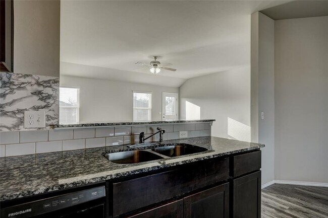 Building Photo - 10620 SW 23rd Ter