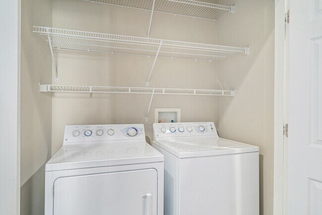 Building Photo - 2911 Upper Park Rd