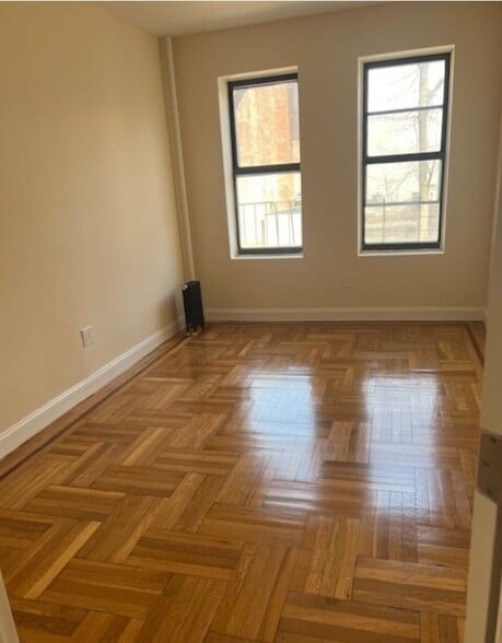 Building Photo - 371 95th St